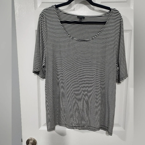 Talbots White and Black Striped Short Sleeve Shirt in Size XL - Picture 1 of 9